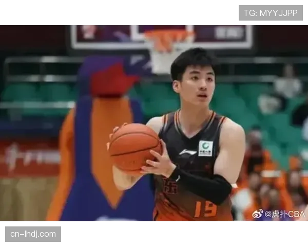 山东于德豪膝关节扭伤赛季报销 后场防守压力全部压在高诗岩一人肩上